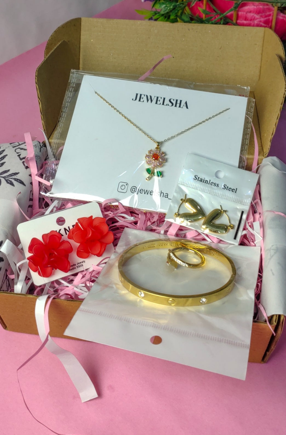 Special Gift hamper for her #2
