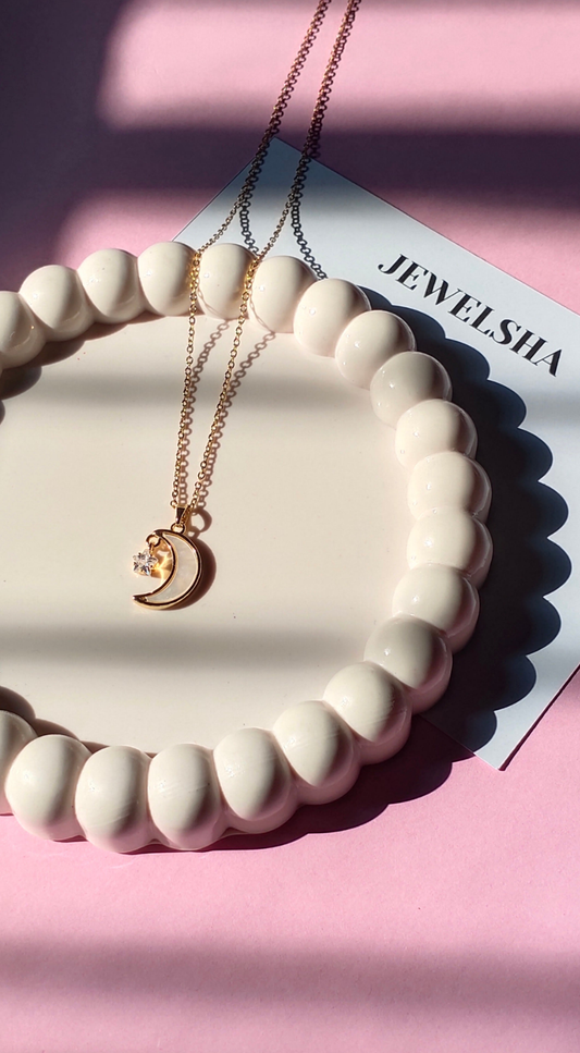 White Moonlight Bloom Pendant