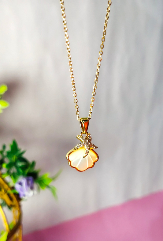 Starry Shell Pendant