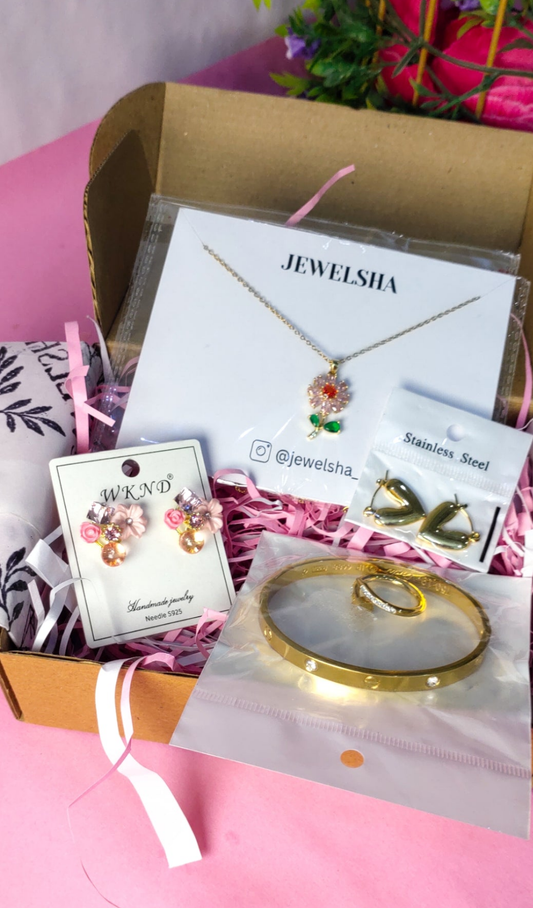 Special Gift hamper for her #2